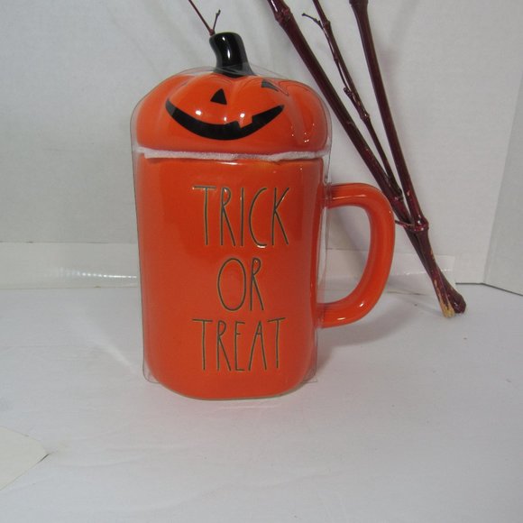 RAE DUNN HALLOWEEN PUMPKIN TRICK OR TREAT MUG + TOP - Picture 2 of 13